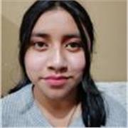 Niñeras, impartiendo clase de Español a niños de primaria