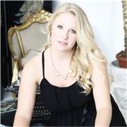 I am private language teacher in English, Italian and Spanish. I speak over 5 languages fluently. My lessons are for all ages. 