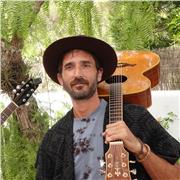 Clases de guitarra eléctrica y acústica de estilo Rock, Blues y Folk