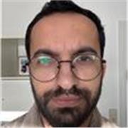 Ein Anwalt, der viele Jahre in der Türkei gearbeitet hat, unterrichtet Türkisch