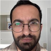 Ein Anwalt, der viele Jahre in der Türkei gearbeitet hat, unterrichtet Türkisch