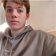 Alumno de bachillerato científico con media de 9’8 imparte clases de matemáticas, física y química.