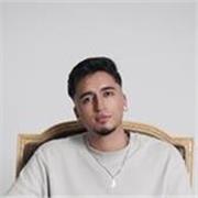 Profesional de marketing digital especializado en redes sociales, creación de contenido, estrategia y Meta Ads.