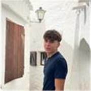 Me defino como estudiante con ganas de dar clases a niños y que ellos aprendan mientras yo aprendo de ellos 