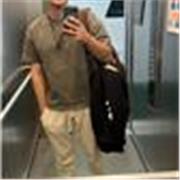 Hola!, tengo 18 años, siempre me ha gustado ayudar a los demás a entender con más claridad y ese es mi objetivo si me eliges :)