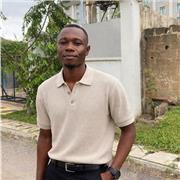 I give private lessons tailored to your level and learning needs.