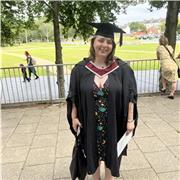 Confident science tutor who loves to teach and learn