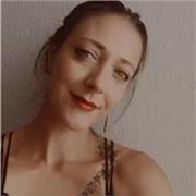 Licenciada en Historia del Arte, apta para impartir clases a todos los niveles de humanidades y ciencias sociales.