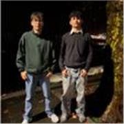 Offro ripetizioni personalizzate, aiuto compiti e traduzioni per studenti di medie e superiori, incentrato su materie scientifiche