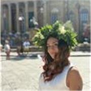 Sei alla ricerca di un insegnante laureato e formato? Non esitare a contattarmi. Sono Elisabetta e ti aiuteró passo per passo 