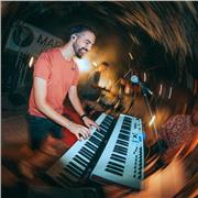 Llevo unos 10 años enseñando teoría musical, harmonia, trompeta y piano a todos los niveles y tengo experiencia con alumnos a partir de 7 años hasta adultos.