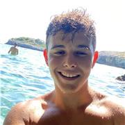 Doy clases de economía y otras materias como matemáticas, geografía, historia del arte o lengua