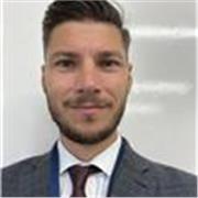 Profesor con más de dies años de experiencia enseñando en institutos ingleses. Puedo enseñar inglés a cualquier nivel.