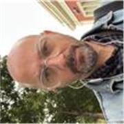 Me encanta enseñar y he dado múltiples cursos de formación técnica durante mi carrera.