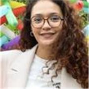 Dedicated English Tutor Helping Students Improve Communication and Confidence