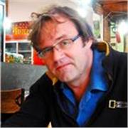 Native English speaker with experience teaching English as a foreign language in Asia for 17 years