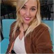 Profesora de primaria ~ Idiomas: Inglés, Castellano, Catalán. 