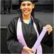 Sou pedagoga e professora de português, tenho experiência há 20 anos