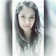 Profesora de matemáticas ofrece clases a alumnos que quieran una clase divertida