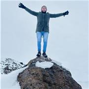 Entrenador personal y ex atleta de alto rendimiento en la especialidad de atletismo hoy por hoy dedicado a la preparación física