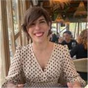 Soy Alba y ofrezco semanalmente un curso de meditación grupal para jóvenes en Nuevos Ministerios