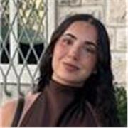 Profesora particular de primaria y estudiante de educación. Me apasiona la enseñanza, ayudar a los demás y sobretodo los niños.