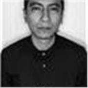 Profesor en Urbanismo y Diseño Ambiental imparte clases para alumnos con necesidad de aprender matemáticas básicas, historia de las ciudades y ciencias ambientales