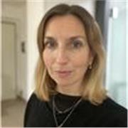 Madrelingua italiana, con esperienza e passione per i bambini e i ragazzi, offre lezioni da remoto