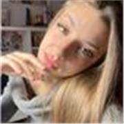 Muy atenta y responsable, daría clase a cualquier niño/niña, cualquier tipo de clase, menos inglés y me gustaría más niños más pe.