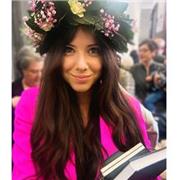 CELTA Teacher tailoring lessons based on the student’s needs and goals.