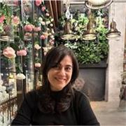 Qualified and experienced English teacher, tutoring children and adults 