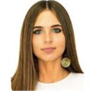 Me defino como una chica disciplinada, responsable, trabajadora y empática. Me gustaría dar clases a estudiantes de la ESO.