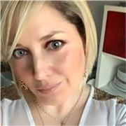 Sono un’insegnante della primaria, specializzata in Bes, Dsa e ADHD, disposta a fare lezione, anche per le medie e in presenza