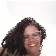 Tudo bem com vocês? Me chamo Marielly Mendes de Jesus, tenho 18 anos, concluí o ensino médio em 2021, e fiz um curso de responsabilidade social e sustentabilidade pela fundação gratuito. Tenho amor por crianças, gosto de ajudar, ensinar, e ajudar no empen