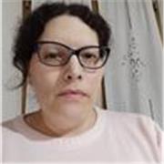 Amante e appassionata della lingua tedesca, si offre di dare lezioni dal livello A1 al livello B2.