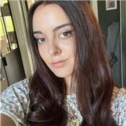 Étudiante en licence de Droit et Science politique, je propose des cours de soutien scolaire niveau collège.