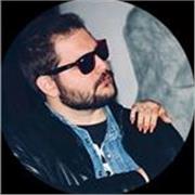 Se hai bisogno di un aiuto per studiare informatica, tecnologia o inglese, sono qui per aiutarti!