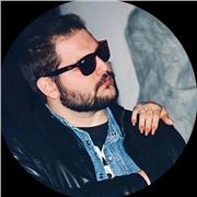 Se hai bisogno di un aiuto per studiare informatica, tecnologia o inglese, sono qui per aiutarti!