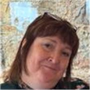 I am a native English speaker who can help develop skills and confidence in fluent speaking and writing in English
