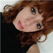 Profesora titulada en Filosofía con enorme pasión, por las letras y las humanidades. Empática, paciente y amable.