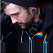 Lezioni di produzione musicale con approccio pratico, sintesi sonora analogica/campioni/, techno che di sound design avanzato, audio for videogames