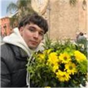 Estudiante de 4°año de ingeniería informática.Con 2 años de experiencia como profesor particular en temario de eso y bachillerato.