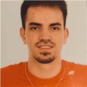 Profesor de Matemáticas y Economía imparte clases para todas las edades