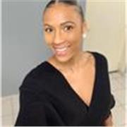 Professeur et traductrice bilingue en anglais avec de l'experience internationale en communication.