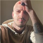 Sono un ragazzo di 28 anni laureato in scienze della formazione e dell'educazione psico-educativo e sociale e Tutor DSA/ADHD e BES