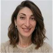 Ex hostess di terra con decennale esperienza in Costa Crociere, certificazione C1, disponibile per lezioni singole online