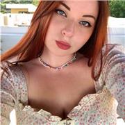 Studentessa di ingegneria impartisce lezioni di matematica per elementari e medie