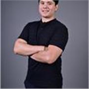 Maestro de apoyo escolar especializado en clases de inglés