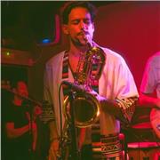 Saxofonista con título Superior da clases de Música y de Saxofón en Madrid para iniciarse en el mundo musical