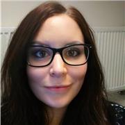 Norwegian tutor teaching students of all ages